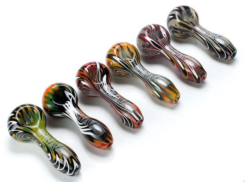 Why Glass Hand Pipes Are Considered As Best?